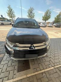 Mitsubishi Outlander 2.2 DI-D 4WD 7 posti Automati