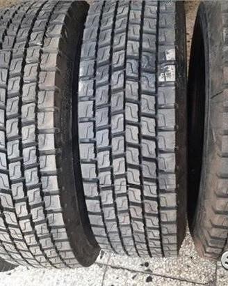 4 gomme nuove ricoperte 265 70 19.5 Michelin