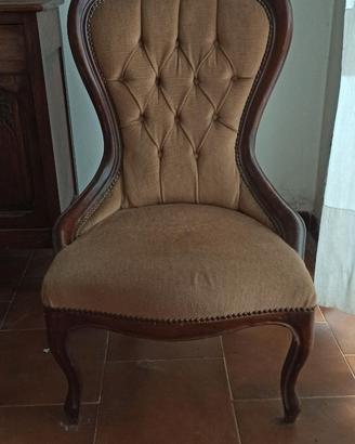 Poltrona (stile vittoriano) in velluto trapuntato