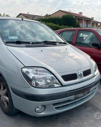 Ricambi usati per Renault Scenic 1.6 16v 2000
