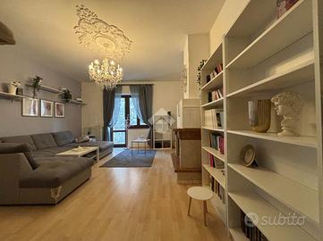 CASA SEMINDIPENDENTE A NOTARESCO