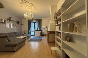 CASA SEMINDIPENDENTE A NOTARESCO