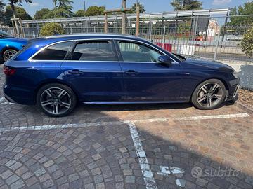 AUDI A4 40 S-LINE