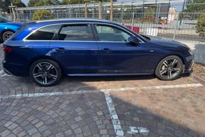AUDI A4 40 S-LINE
