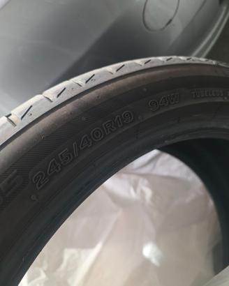 Bridgstone 245/40/R19