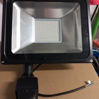 Faretti a led con sensore di movimento 