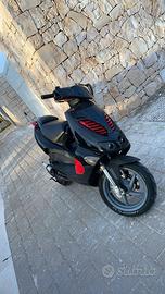 aprilia sr
