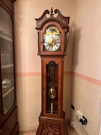 Orologio a pendolo da pavimento