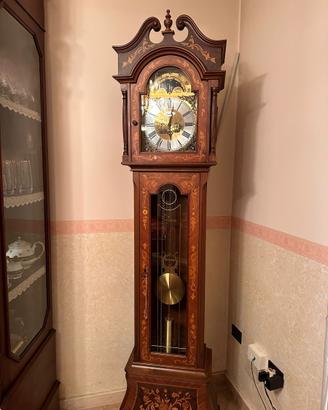 Orologio a pendolo da pavimento