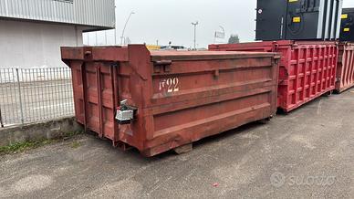 Cassone con coperchio usato