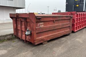 Cassone con coperchio usato