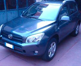 Toyota rav4 2.2 d-4d sol 4wd