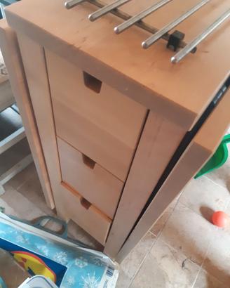 Tavolo allungabile con cassetti