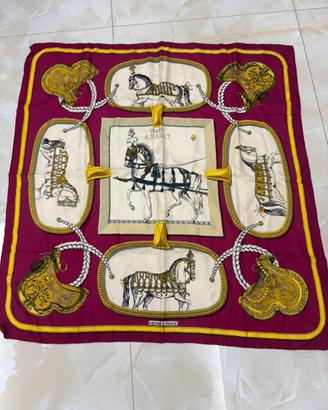 Foulard hemes