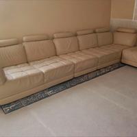 Divano Chateau d'ax beige pelle