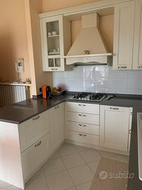 Cucina completa di tutto