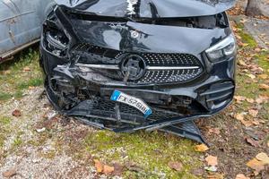 Mercedes classe b 200 AMG  incidentata
