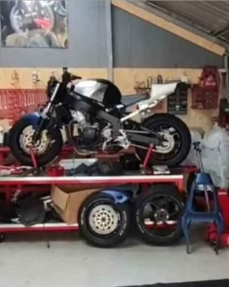CBR 900 fireblade SC33