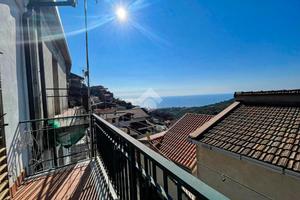 CASA INDIPENDENTE A FALERNA