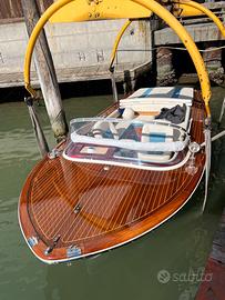 Motoscafo epoca in legno