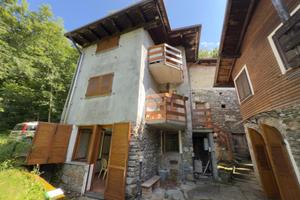 CASA SEMINDIPENDENTE A VILLA DI TIRANO