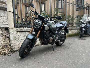 Honda CB650R E-Clutch (2024)