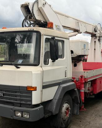 PIATTAFORMA AEREA ALTIDREL SU AUTOCARRO NISSAN