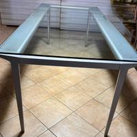 Tavolo in cristallo Cassina