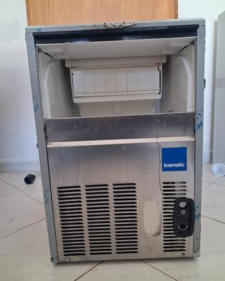 fabbricatore di ghiaccio cubetti  ICEMATIC 24kg 
