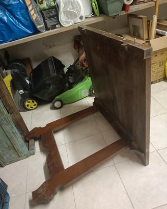 tavolo pensile con affrancatura