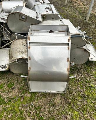 Mangiatoie per allevamento