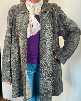 Pelliccia di persiano grigio