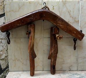 Lampadario Rustico da Giogo Antico