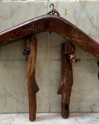 Lampadario Rustico da Giogo Antico