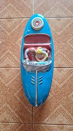 Scatola a forma di auto