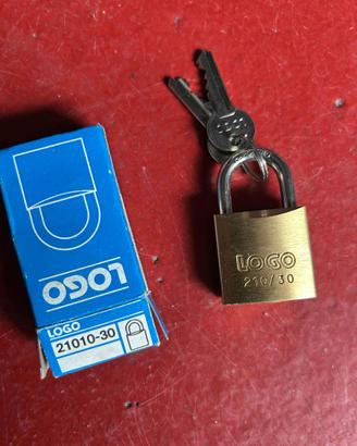 Lucchetto Cisa in ottone, misura 30mm.