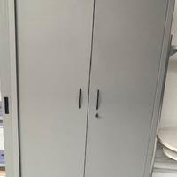 ARMADIO UFFICIO ANTE RIENTRANTI