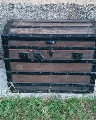 Baule antico vintage in legno e metallo originale 