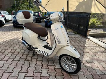 Vespa Primavera 150 3V 07/22 KM.21911 UNIPRO.