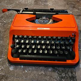 Macchina da scrivere Antares 130