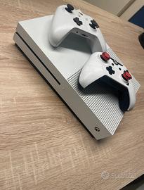 Xbox One S + 2 Controller Wireless