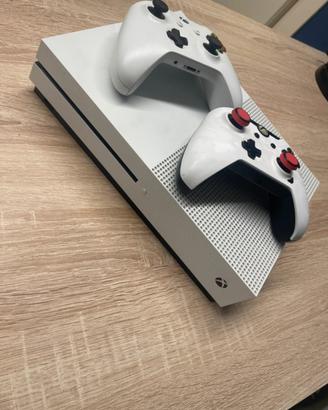 Xbox One S + 2 Controller Wireless