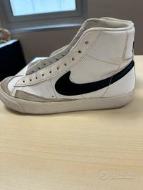 NIKE BLAZER