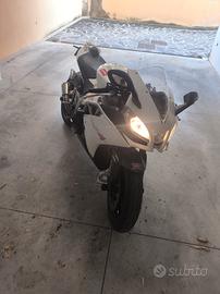 Aprilia rsv4 