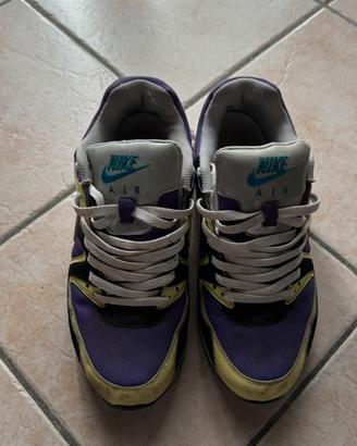 Nike air max command