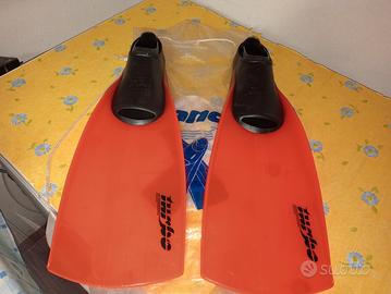 Coppia di Pinne Nuove n 37