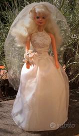 Bambola Tanya sposa. Cammina. Vintage 