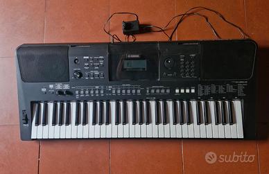 Tastiera elettronica Yamaha PSR-E463 