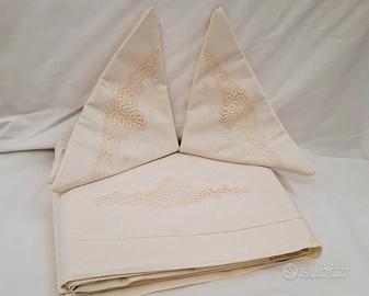 Lenzuolo matrimoniale con federe Pizzo di Cantù 