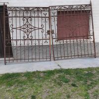 Cancello antico in ferro battuto 